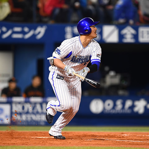 ニュース | 直筆サイン証明書つき!3選手のオーセンティック